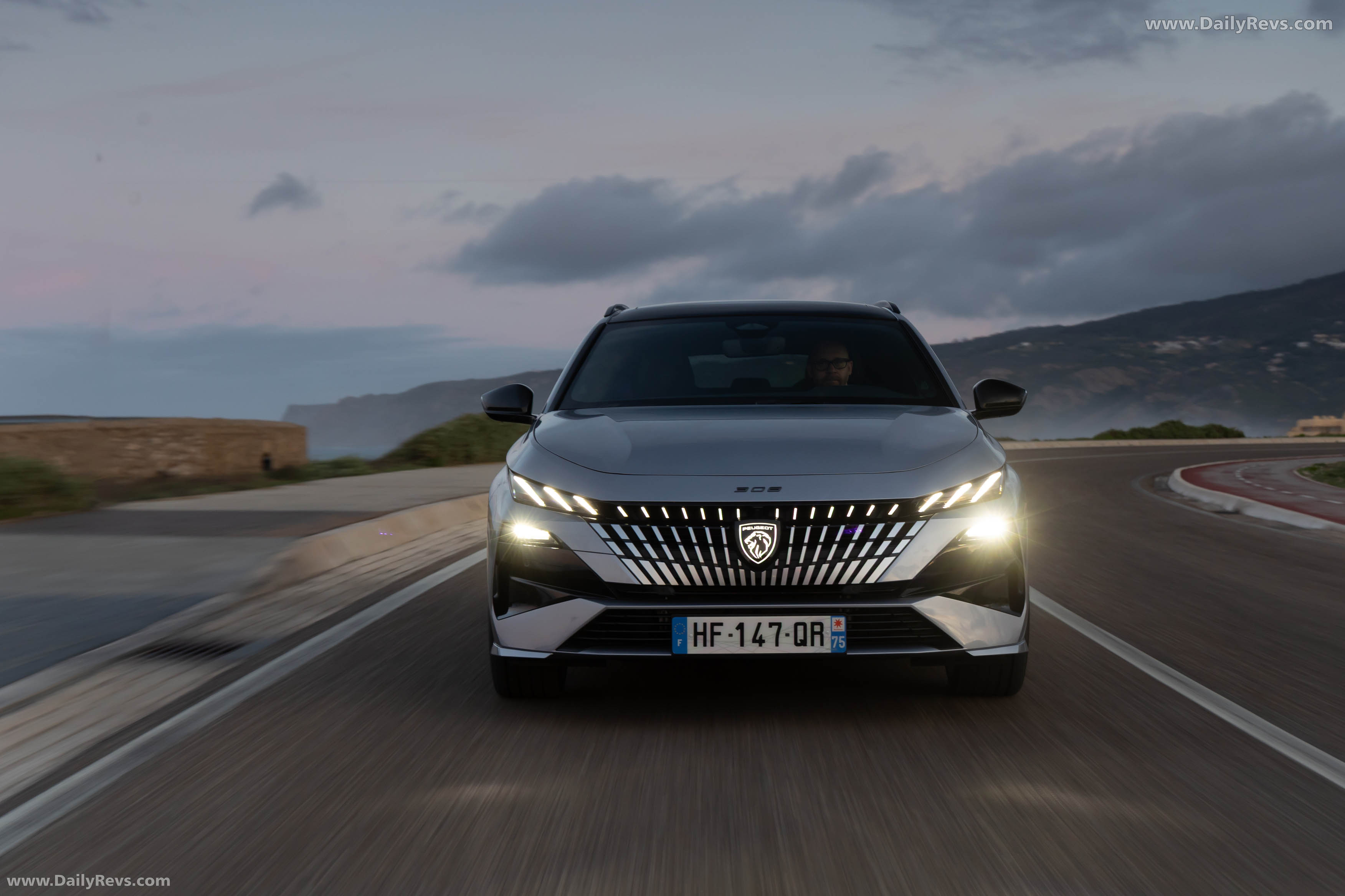2026 Peugeot E-308 SW GT Hybrid Front View