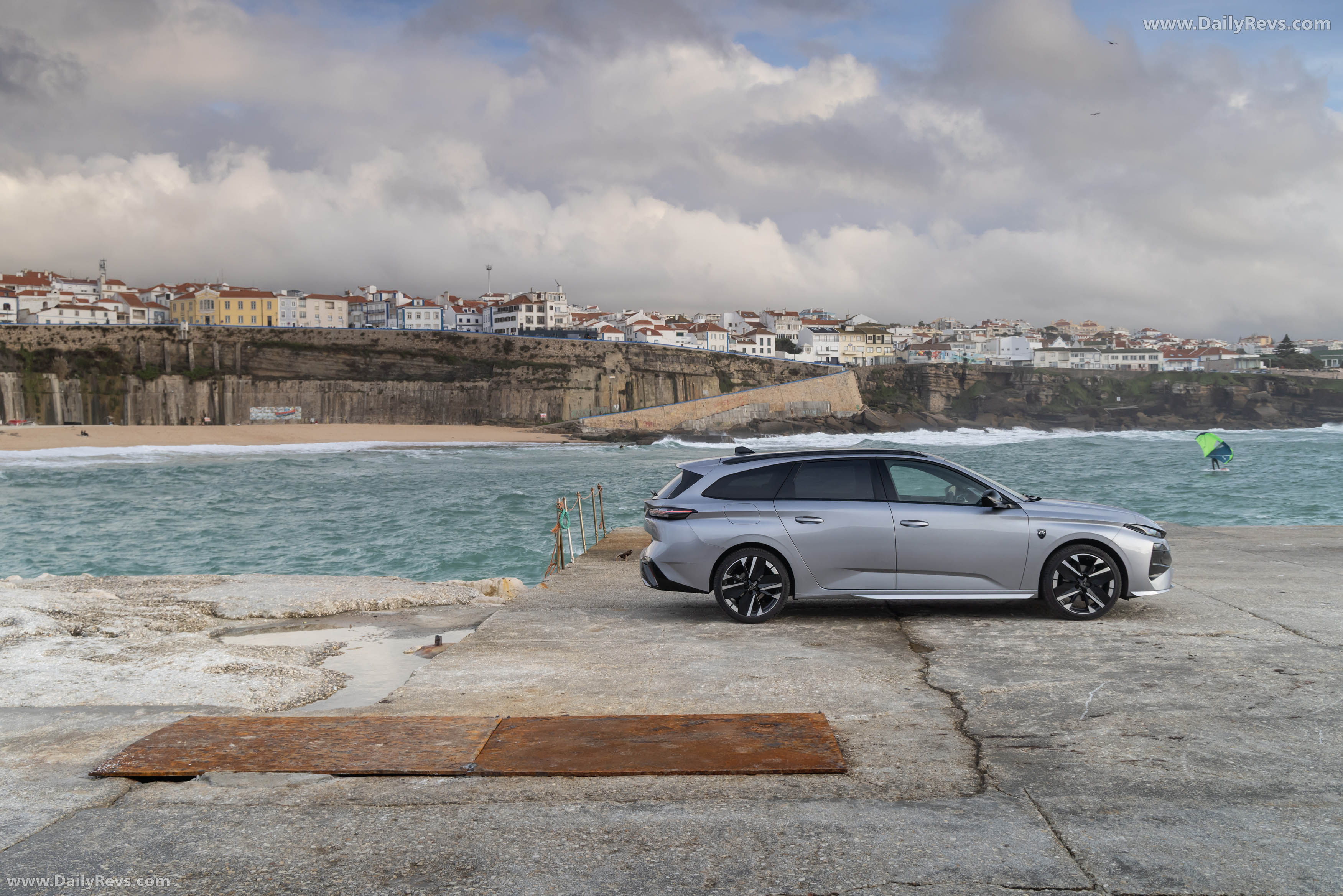 2026 Peugeot E-308 SW GT Hybrid Side View