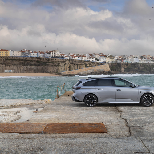 2026 Peugeot E-308 SW GT Hybrid Side View