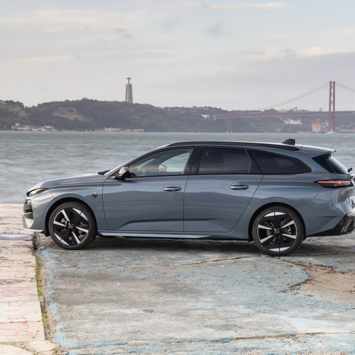 2026 Peugeot E-308 SW GT Hybrid Side View