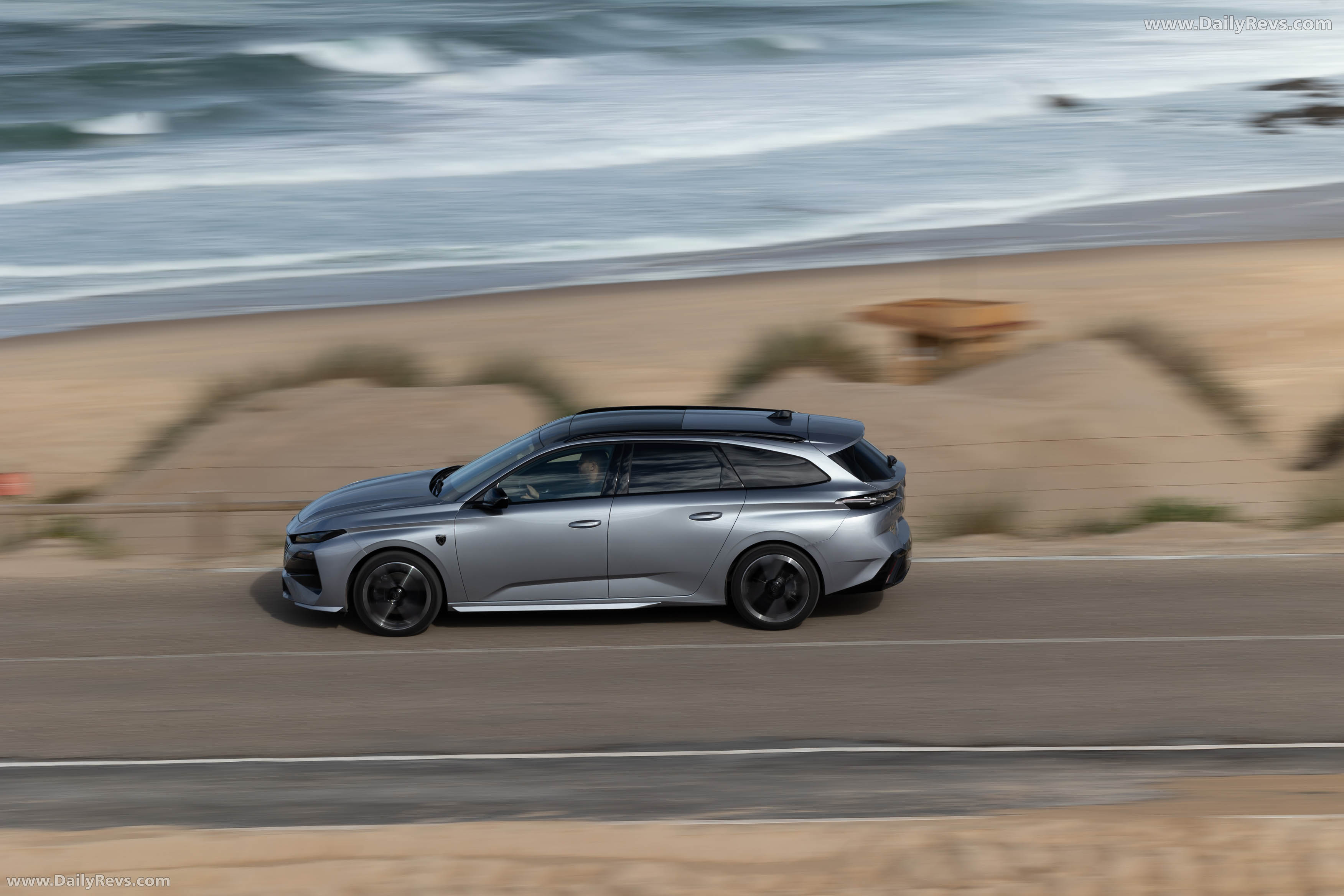 2026 Peugeot E-308 SW GT Hybrid Side View