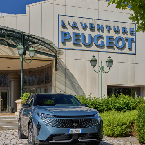 2026 Peugeot 3008 Long Range Front View