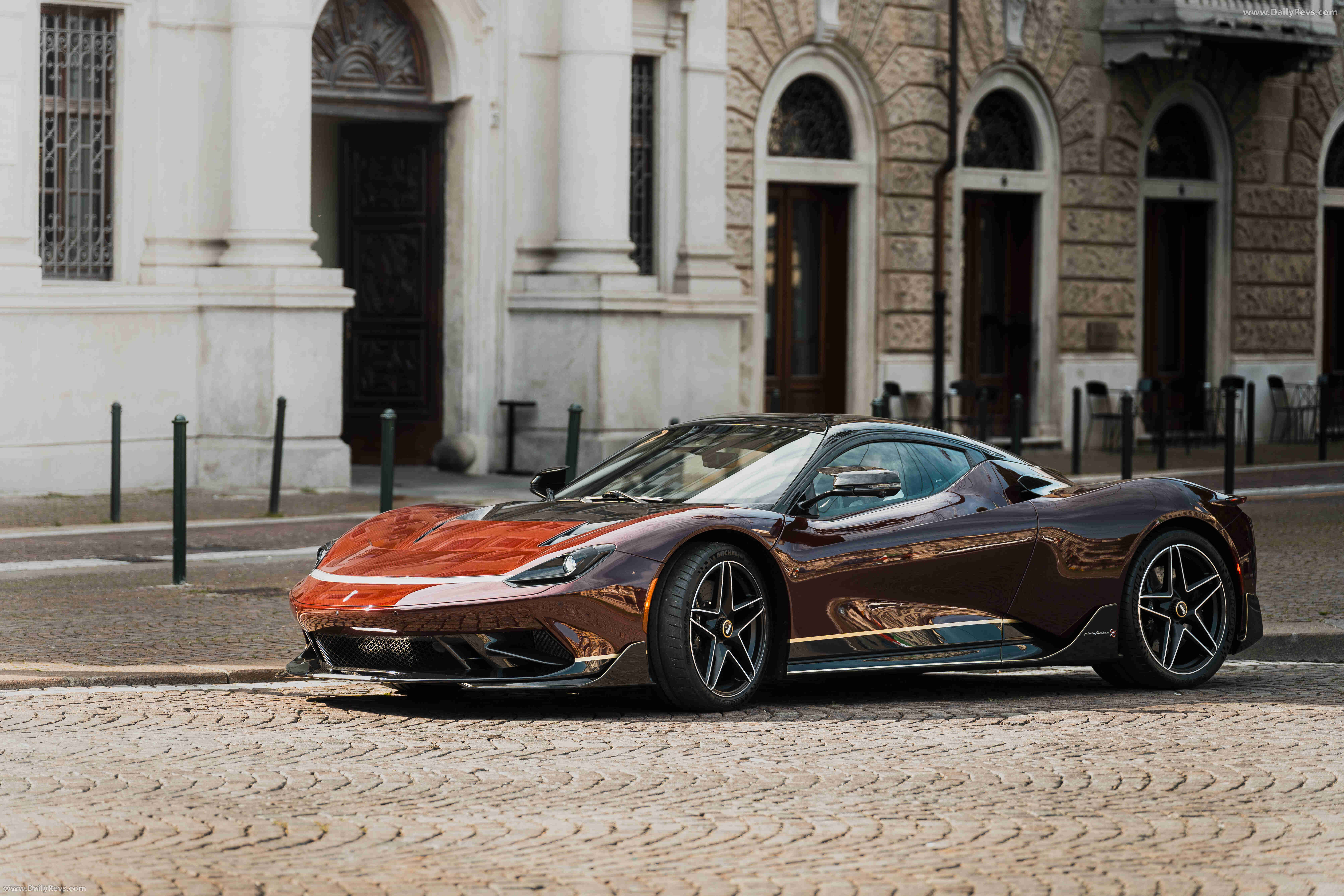 2025 Front View