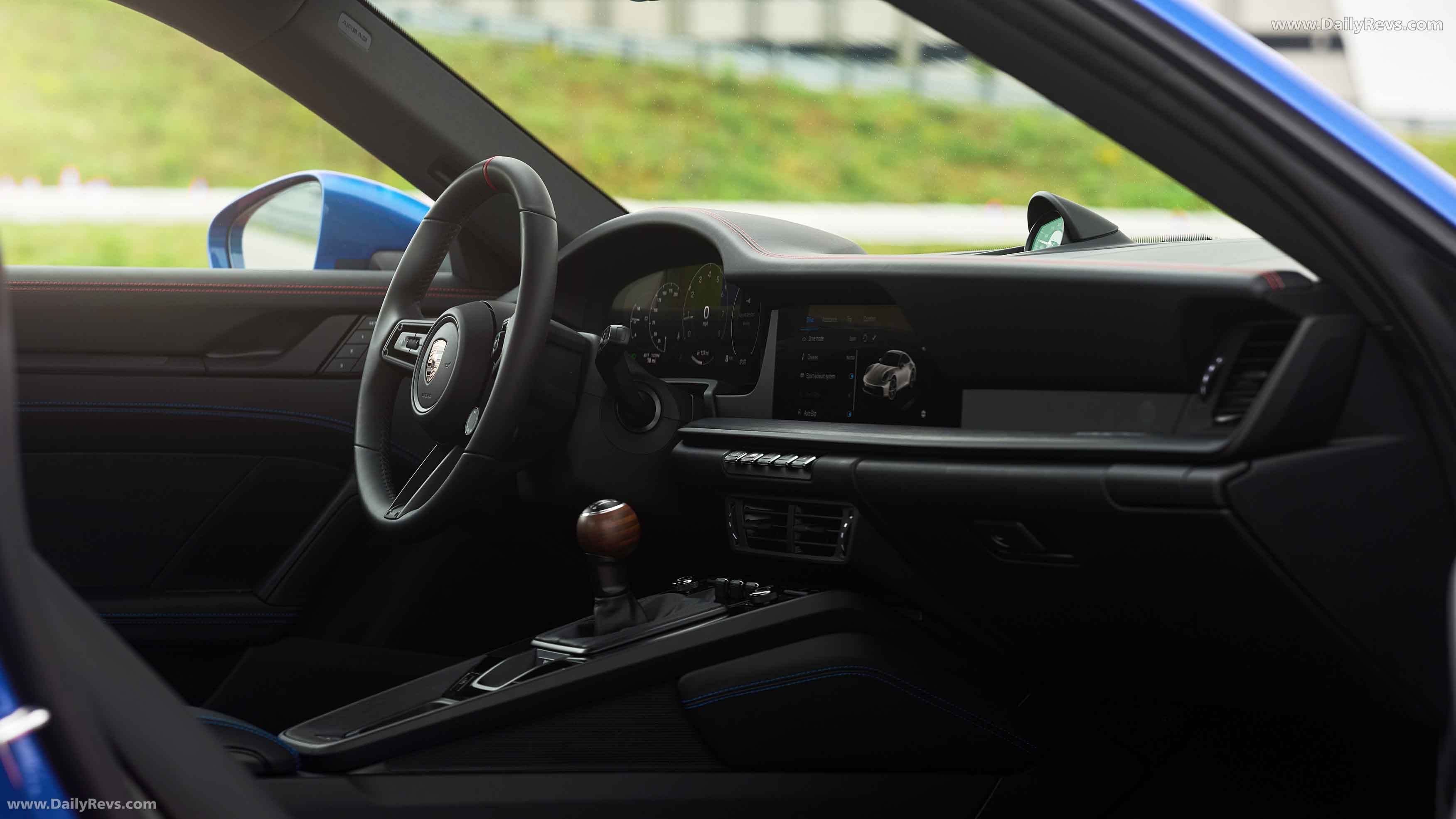 2026 Porsche 911 Club Coupe 992.2 Interior