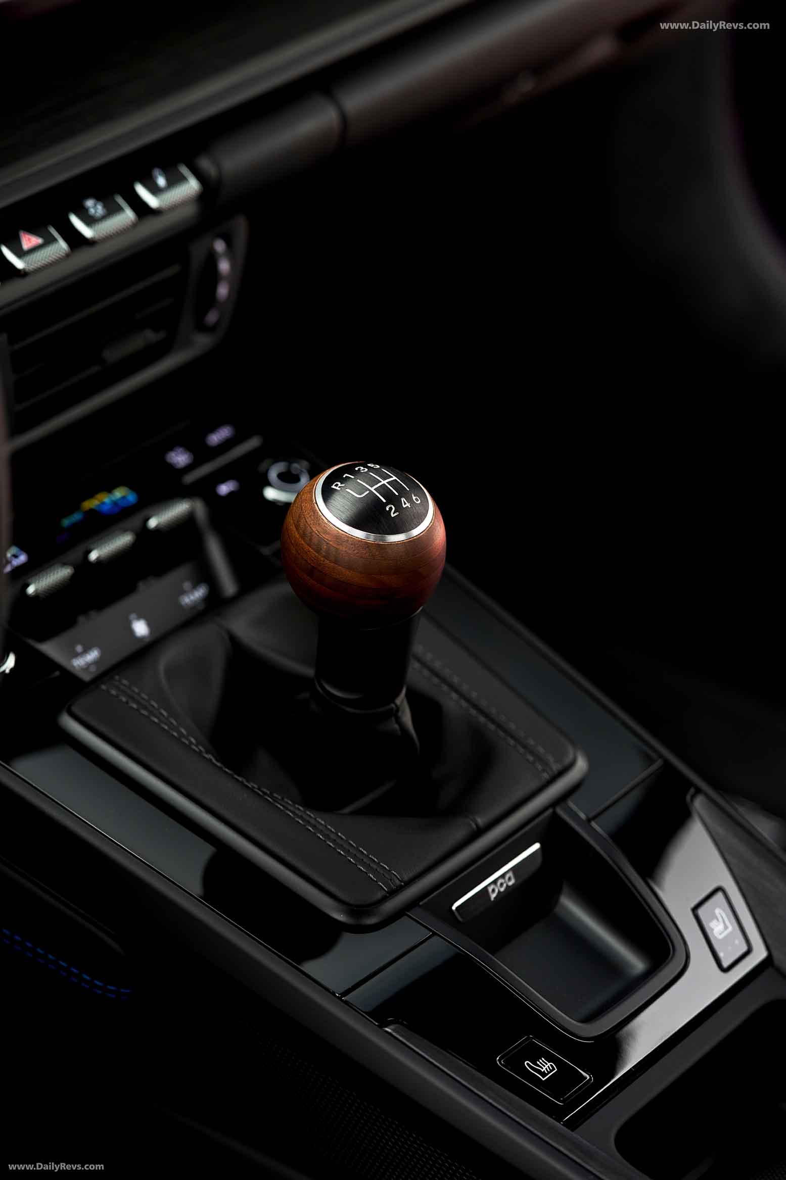 2026 Porsche 911 Club Coupe 992.2 Interior