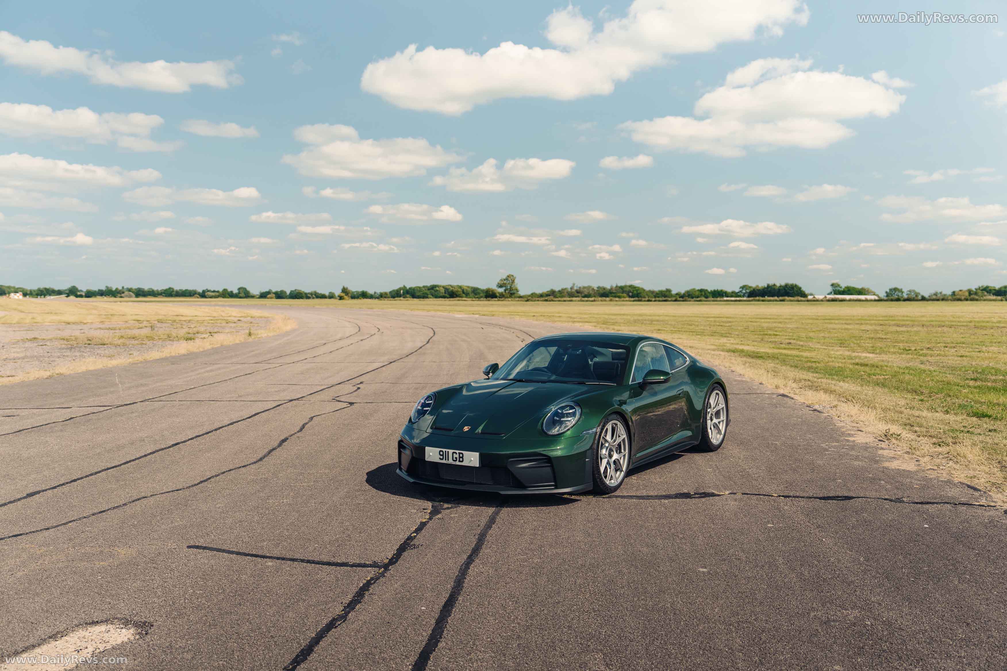 2025 Porsche 911 GT3 Touring 992 ll UK Version Front View