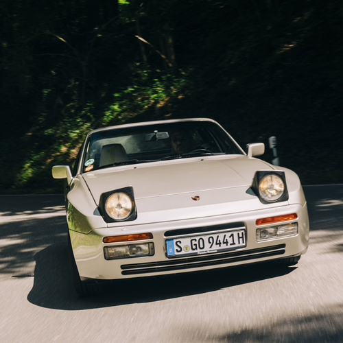 1989 Porsche 944 Turbo Coupe Front View