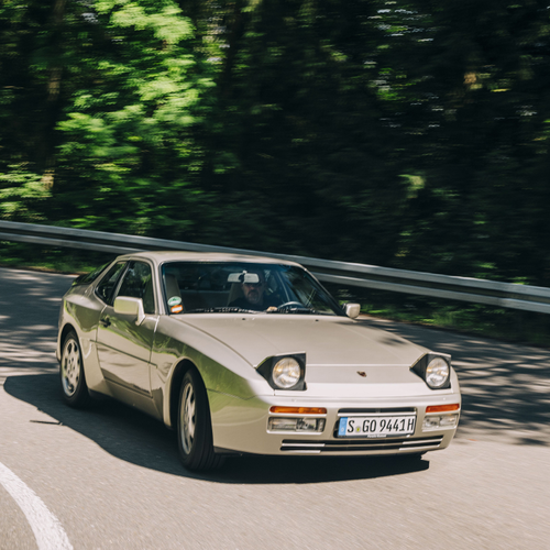 1989 Porsche 944 Turbo Coupe Front View