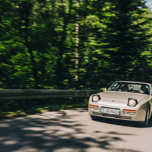 1989 Porsche 944 Turbo Coupe Front View