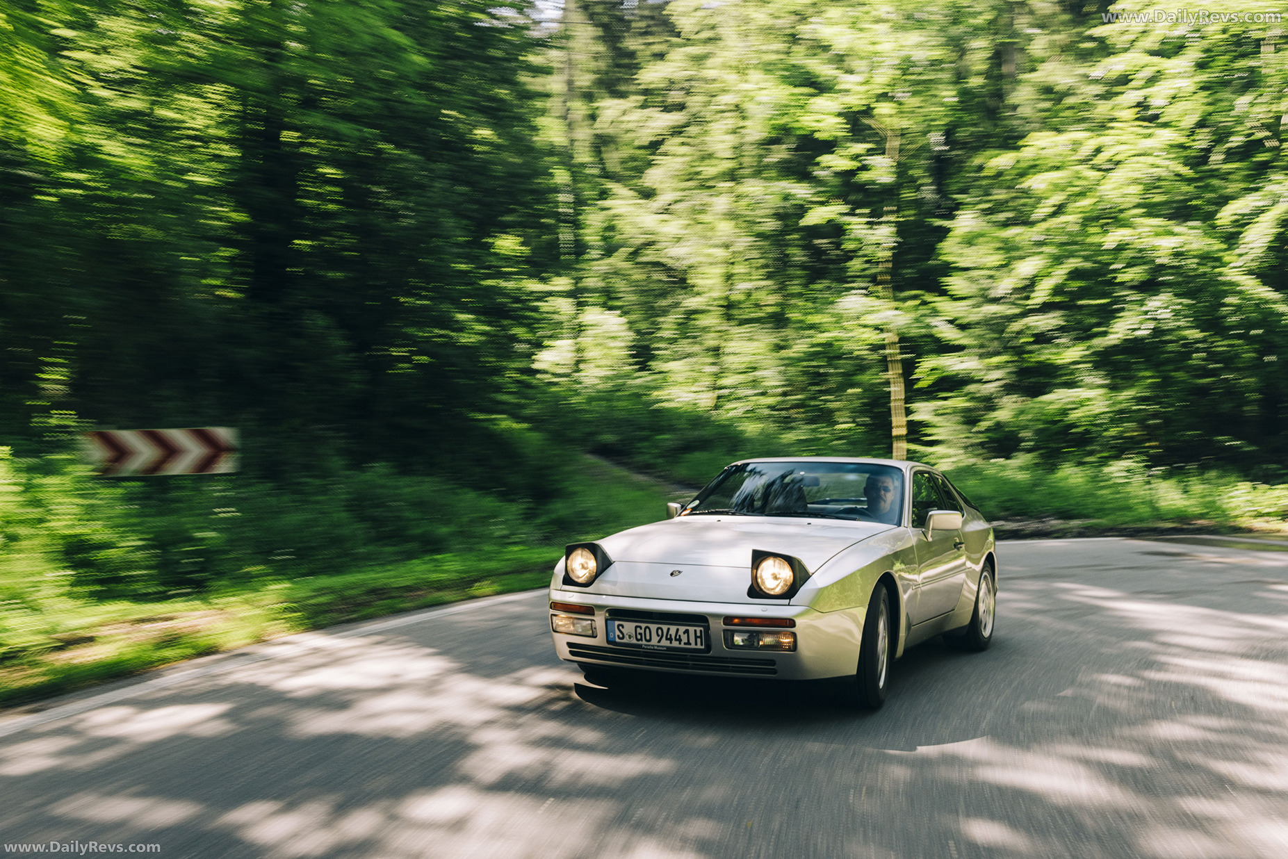 1989 Porsche 944 Turbo Coupe Front View