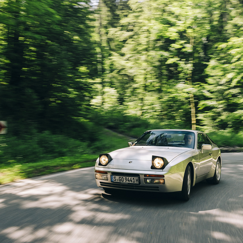 1989 Porsche 944 Turbo Coupe Front View