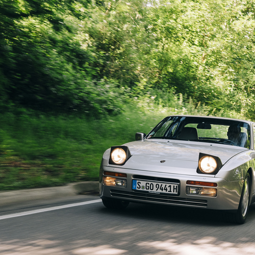 1989 Porsche 944 Turbo Coupe Front View