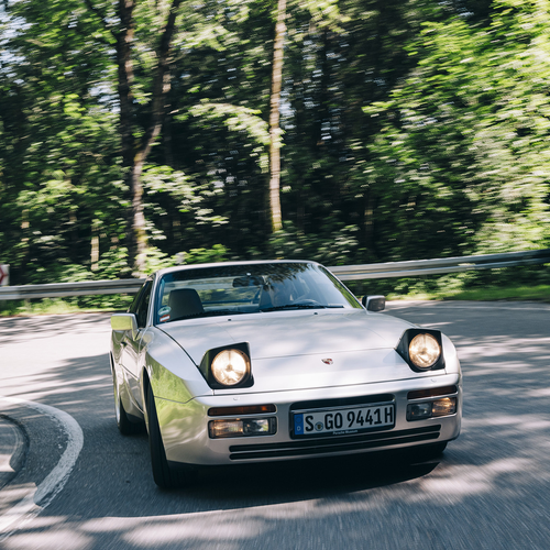 1989 Porsche 944 Turbo Coupe Front View