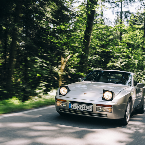 1989 Porsche 944 Turbo Coupe Front View