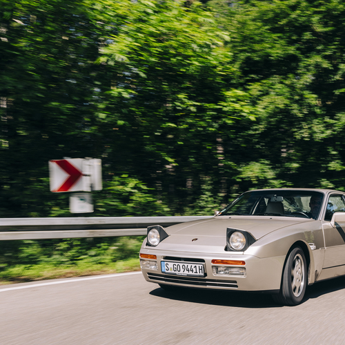 1989 Porsche 944 Turbo Coupe Front View