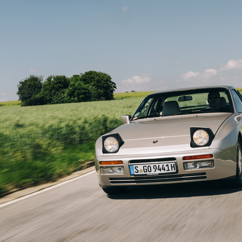 1989 Porsche 944 Turbo Coupe Front View