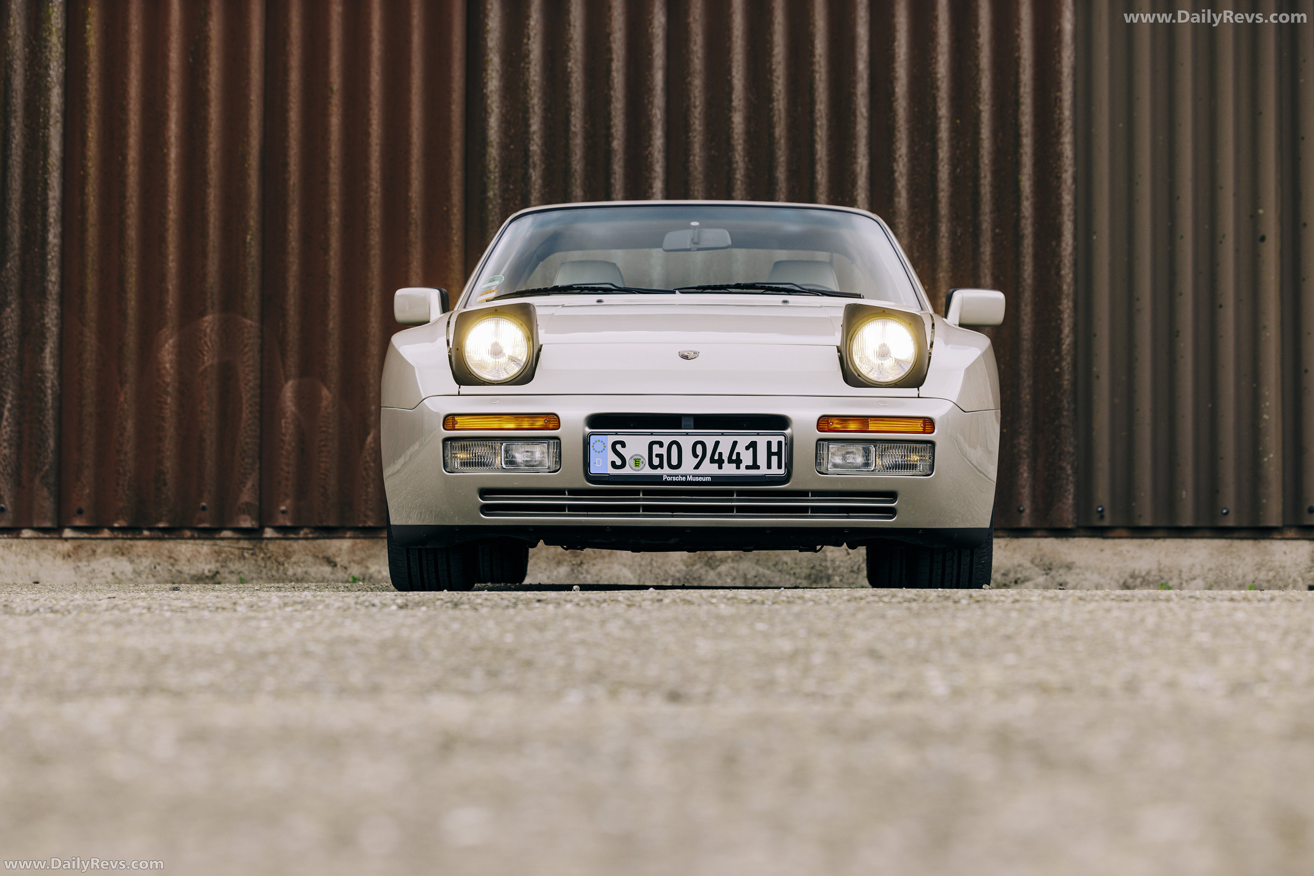 1989 Porsche 944 Turbo Coupe Front View