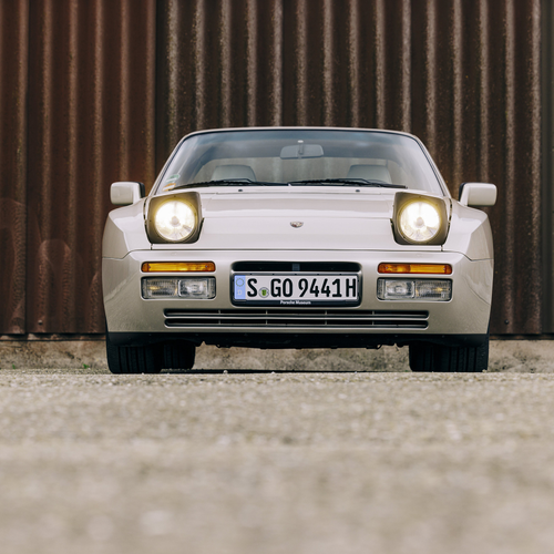 1989 Porsche 944 Turbo Coupe Front View