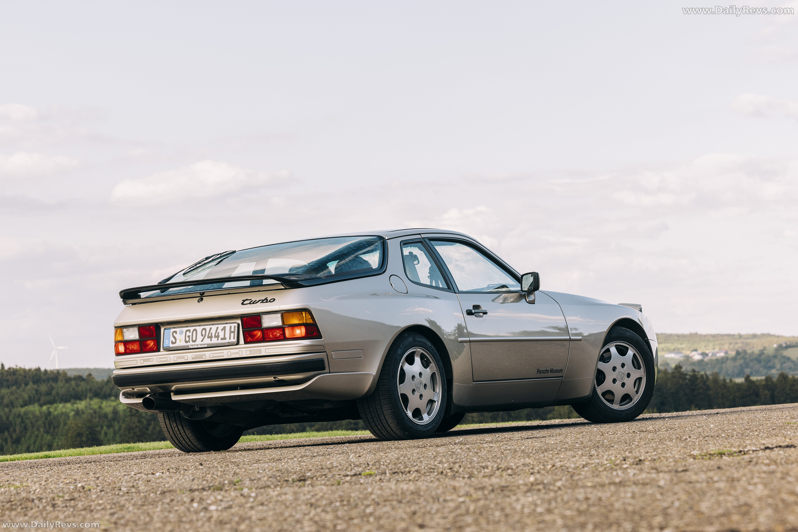 1989 Porsche 944 Turbo Coupe Rear View