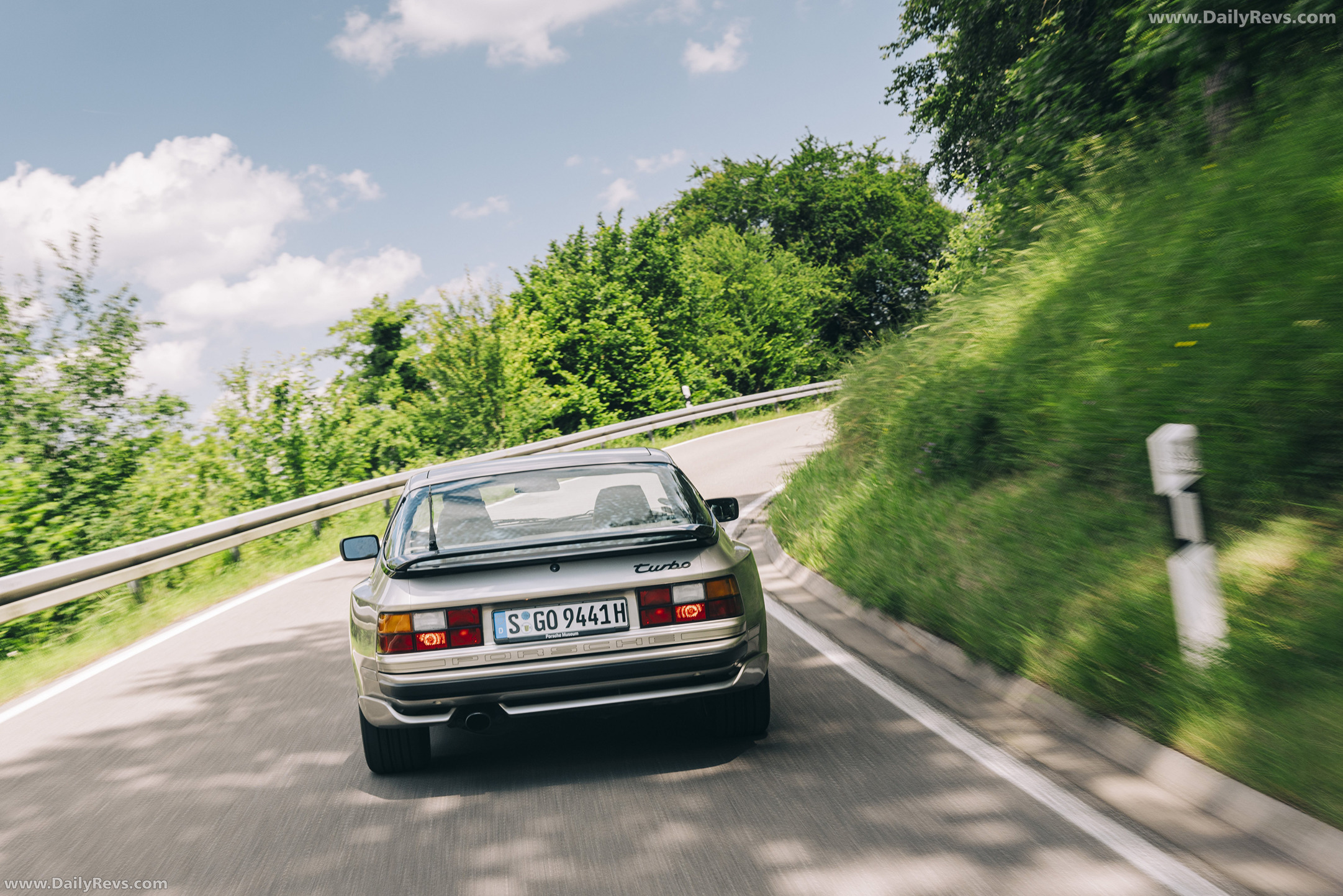 1989 Porsche 944 Turbo Coupe Rear View