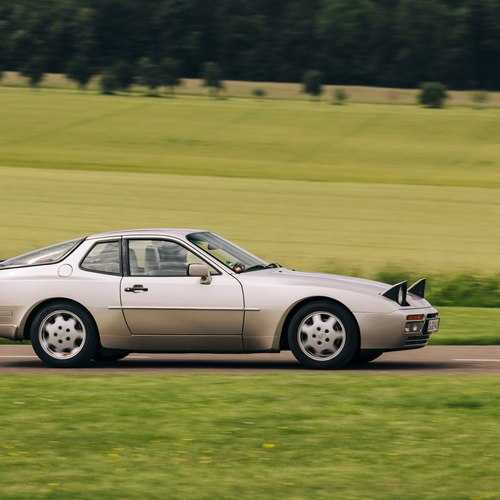 1989 Porsche 944 Turbo Coupe Side View