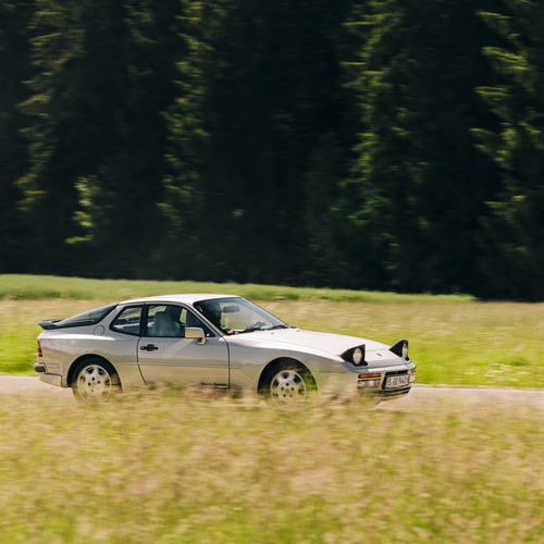 1989 Porsche 944 Turbo Coupe Side View