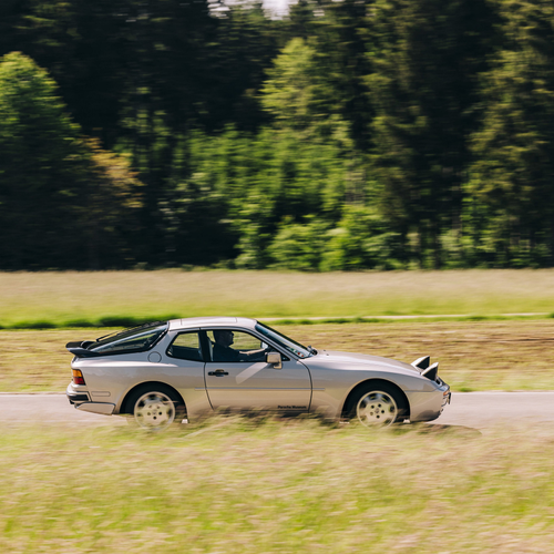 1989 Porsche 944 Turbo Coupe Side View