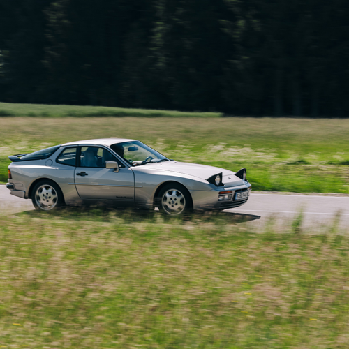 1989 Porsche 944 Turbo Coupe Side View