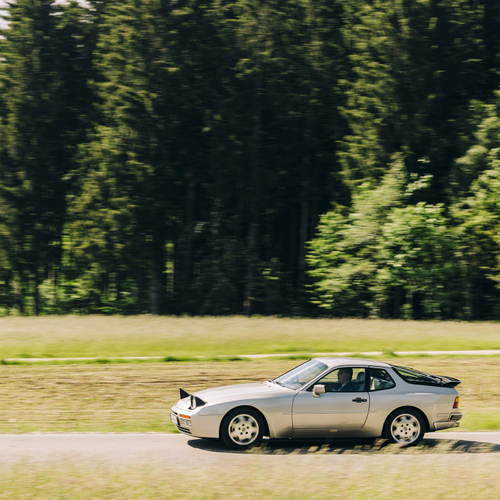 1989 Porsche 944 Turbo Coupe Side View