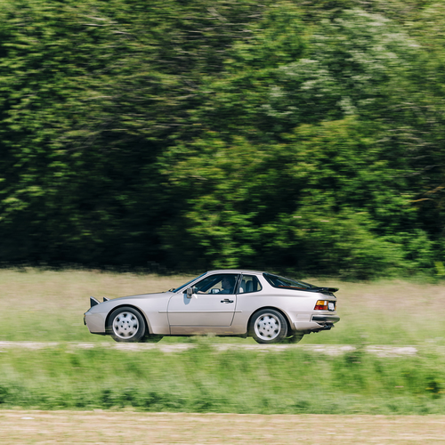 1989 Porsche 944 Turbo Coupe Side View