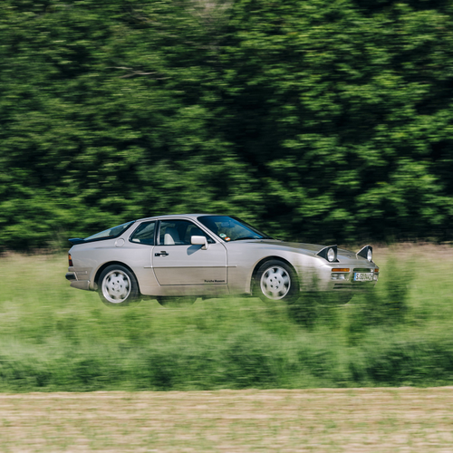 1989 Porsche 944 Turbo Coupe Side View