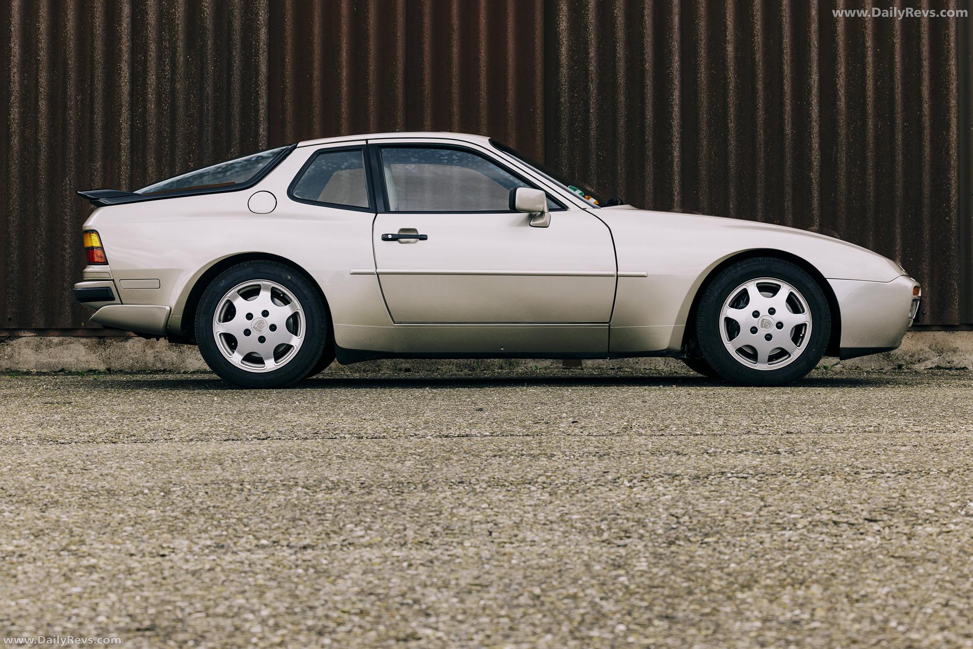 1989 Porsche 944 Turbo Coupe Side View