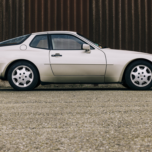 1989 Porsche 944 Turbo Coupe Side View