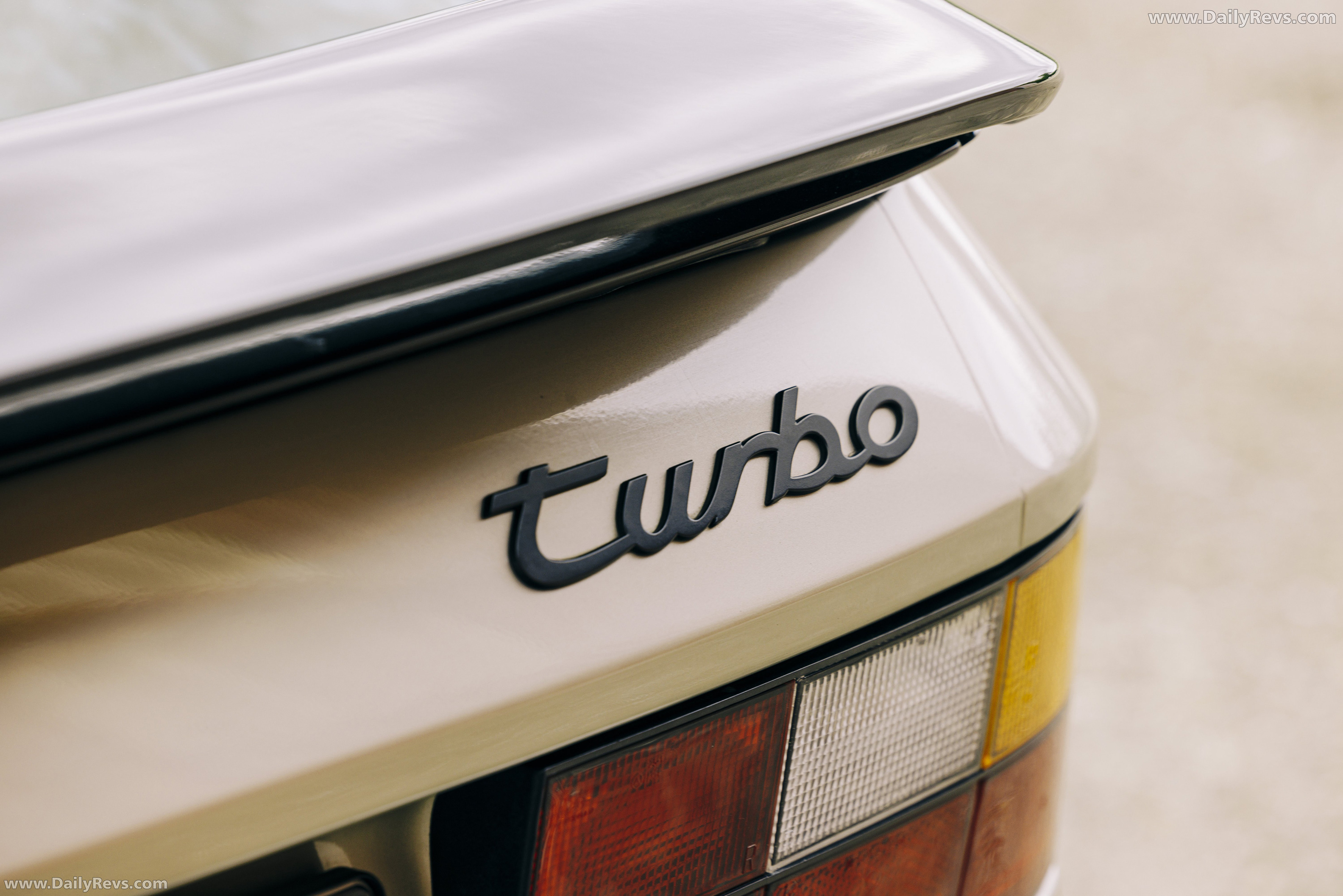 1989 Porsche 944 Turbo Coupe Exterior