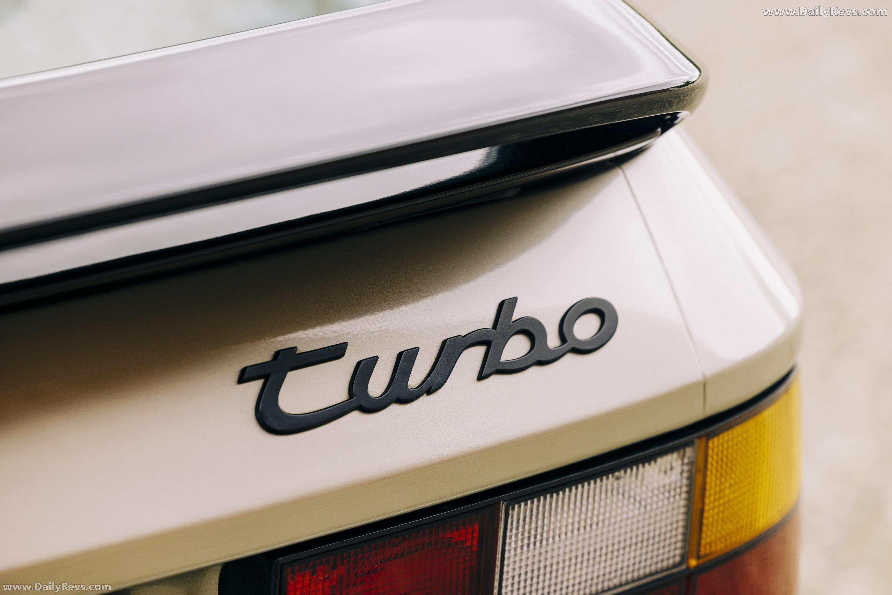 1989 Porsche 944 Turbo Coupe Exterior