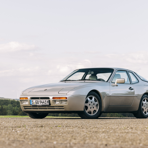 1989 Porsche 944 Turbo Coupe Front View