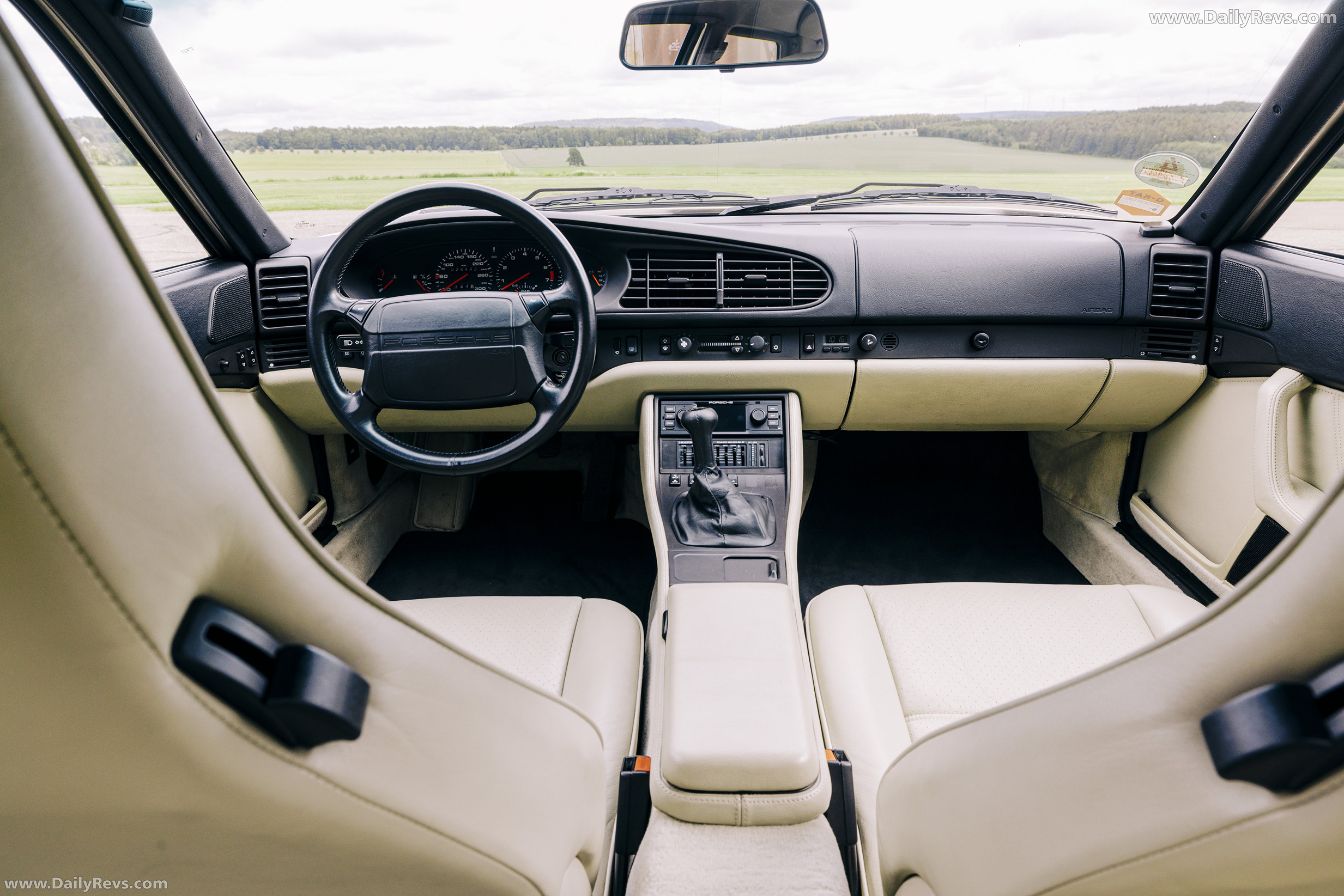 1989 Porsche 944 Turbo Coupe Interior