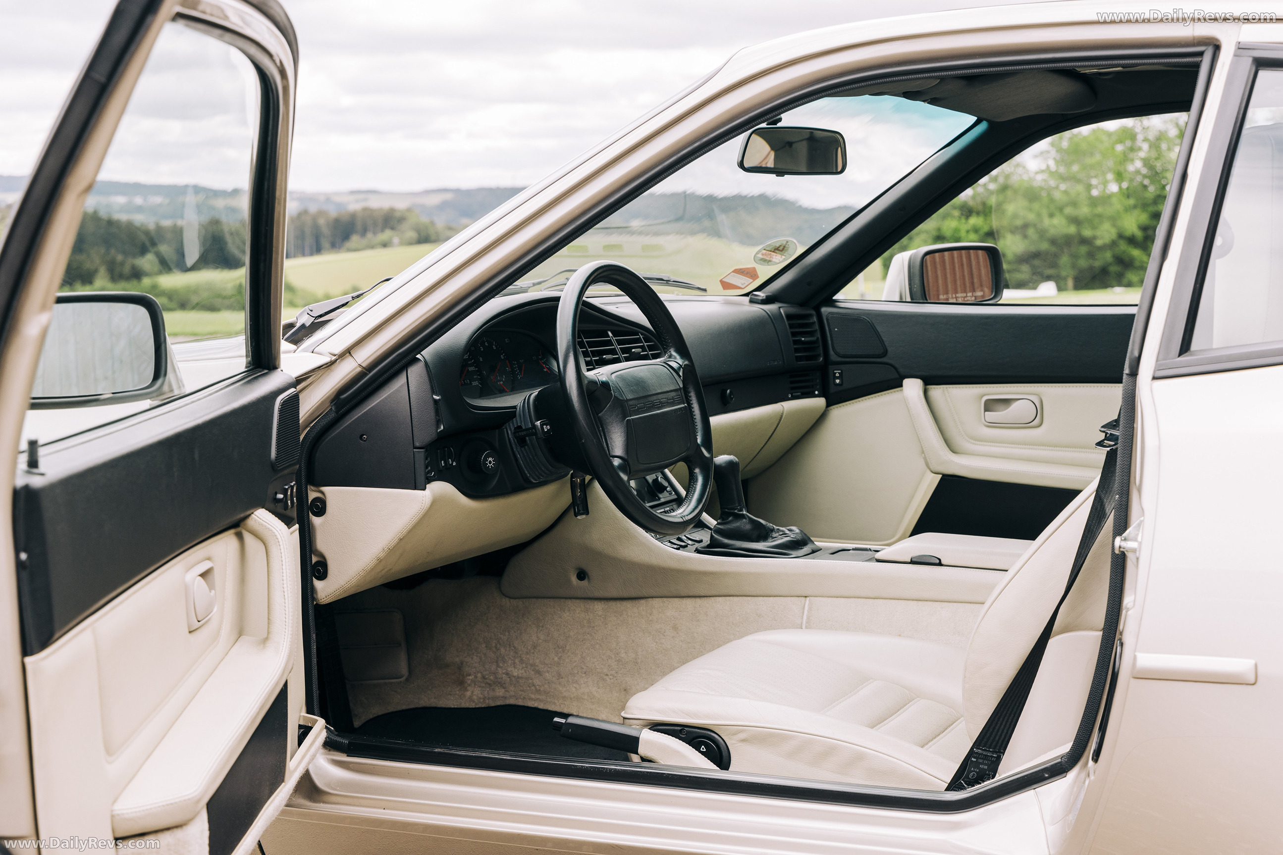 1989 Porsche 944 Turbo Coupe Interior