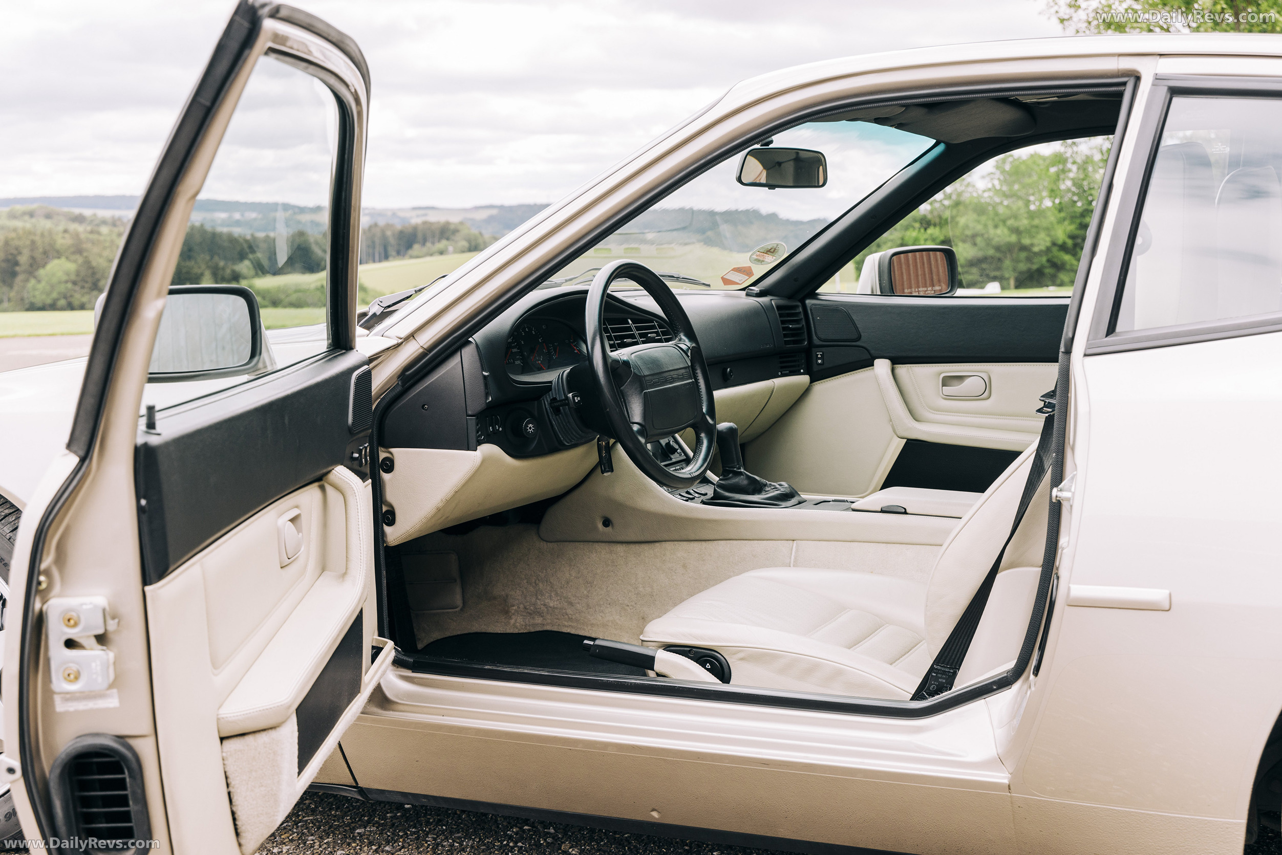 1989 Porsche 944 Turbo Coupe Interior