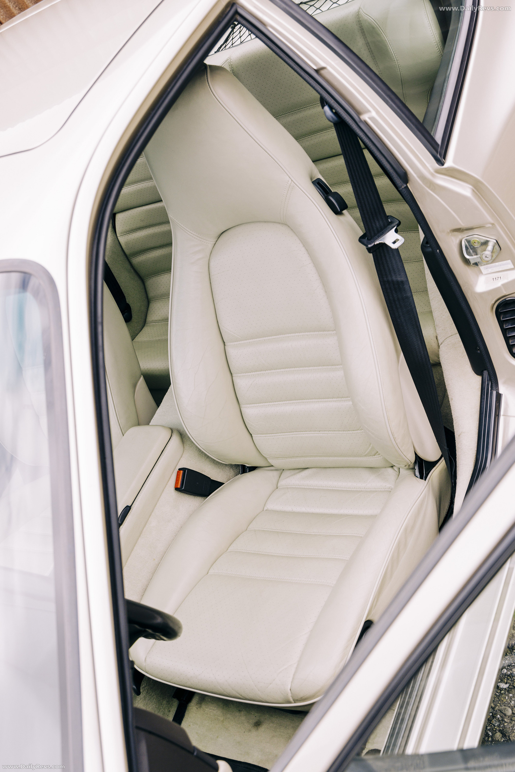 1989 Porsche 944 Turbo Coupe Interior