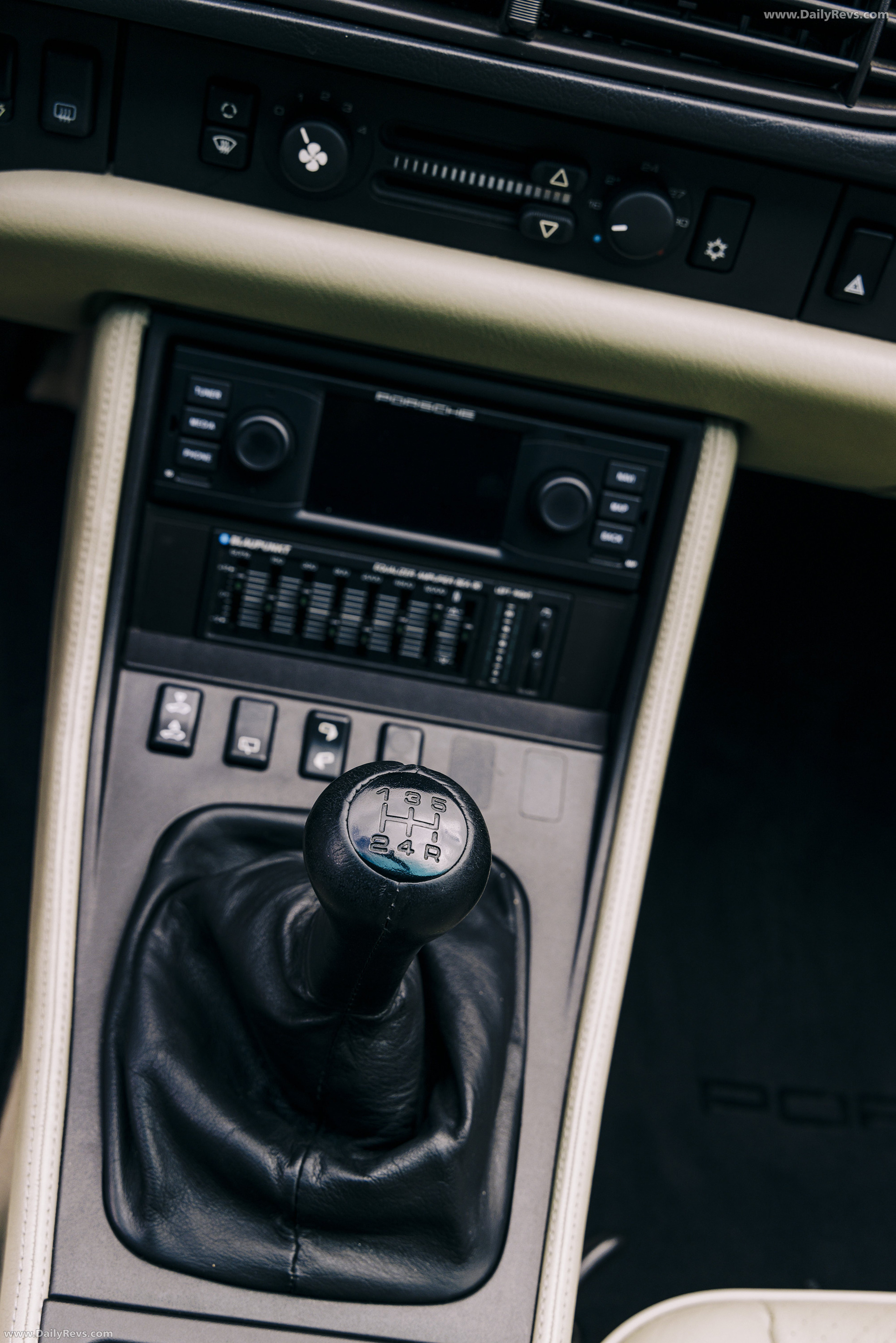 1989 Porsche 944 Turbo Coupe Interior