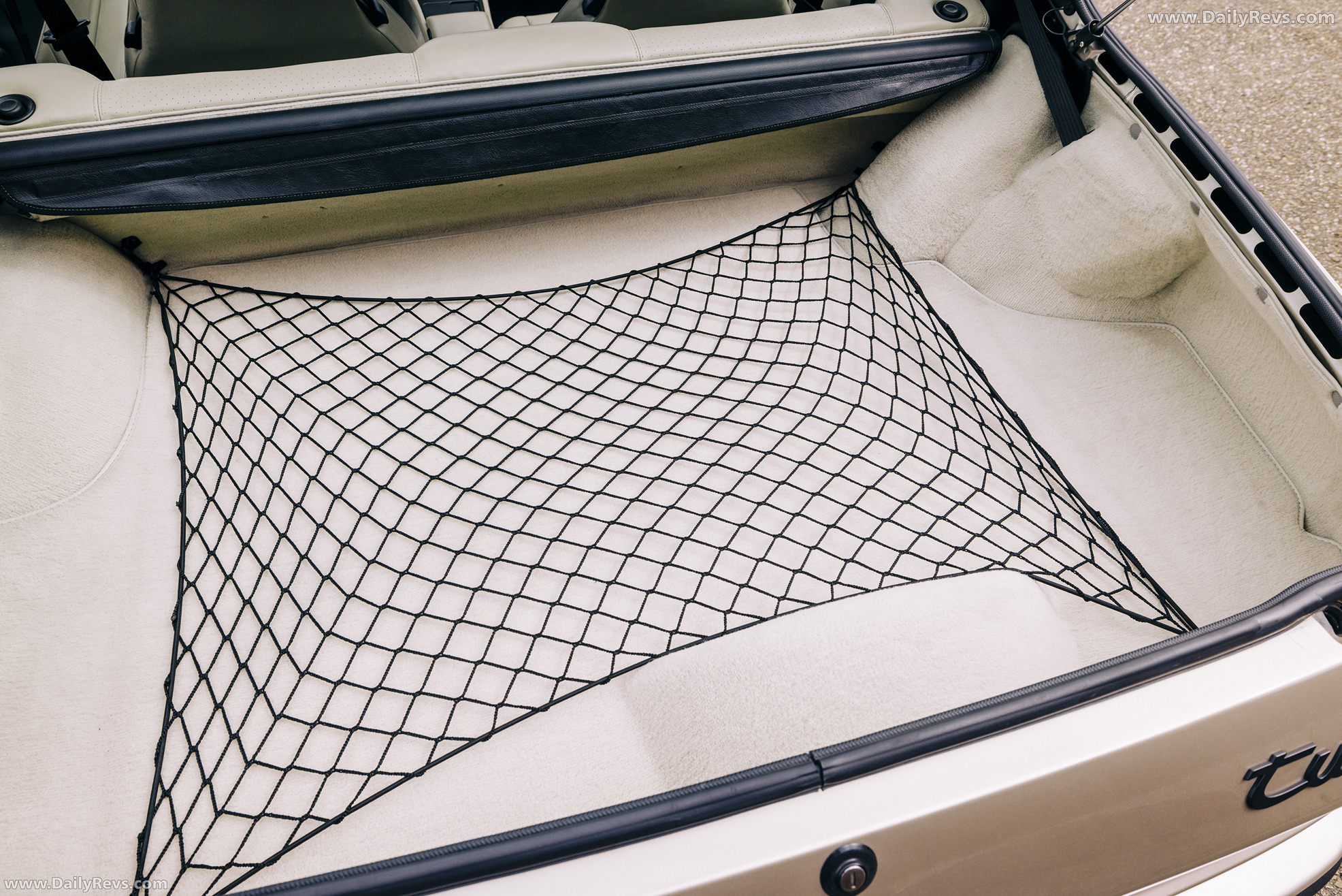 1989 Porsche 944 Turbo Coupe Interior