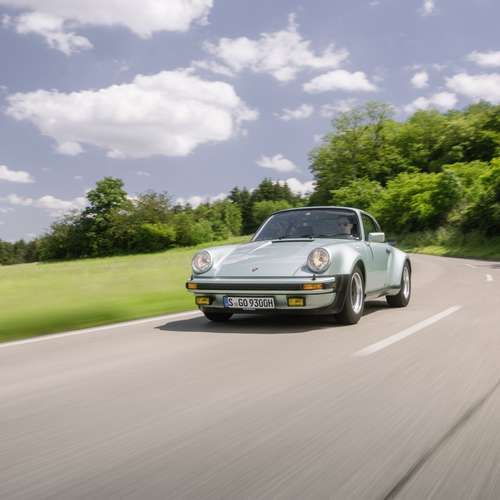 1975 Porsche 911 Turbo 3.0 Coupe Front View