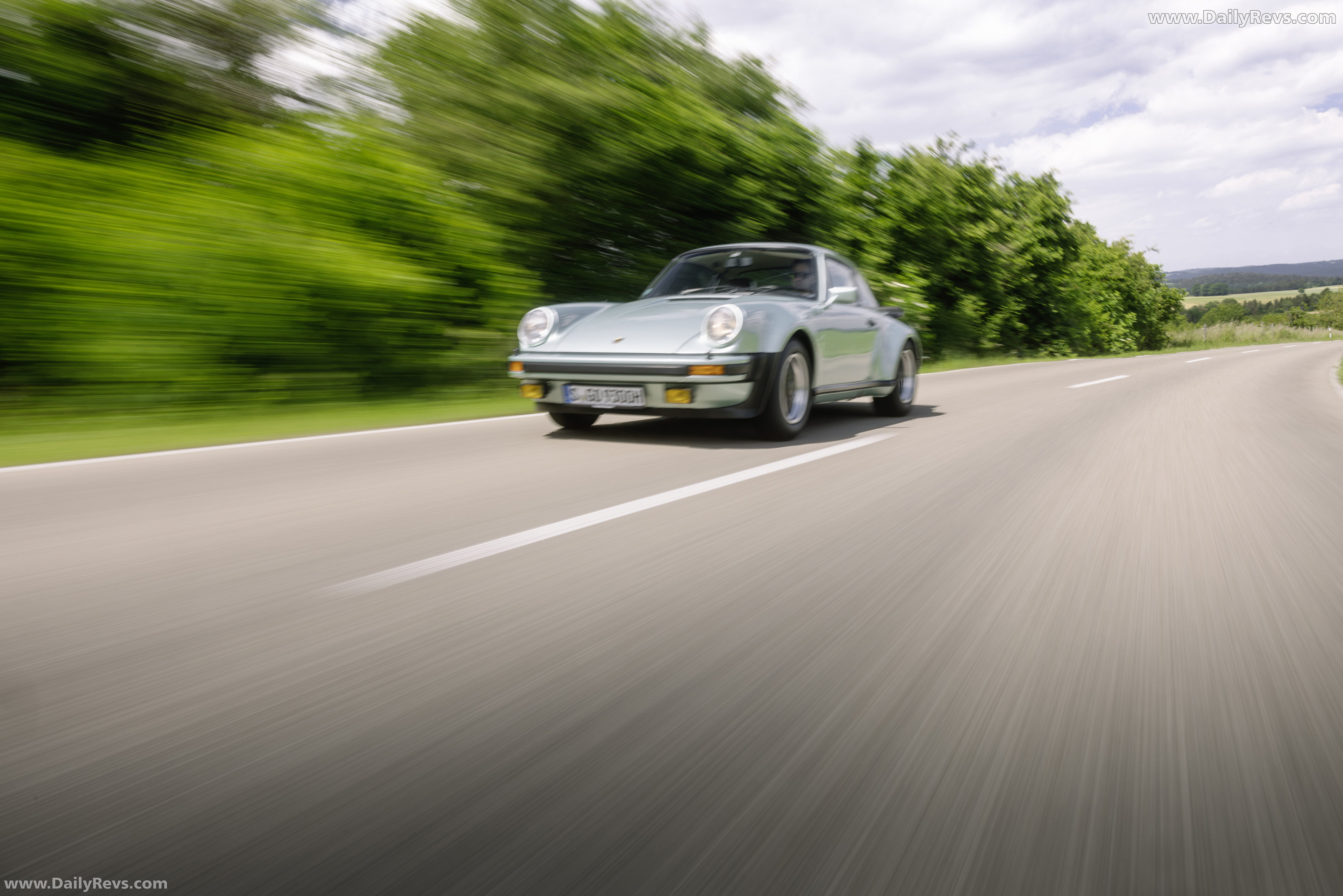 1975 Porsche 911 Turbo 3.0 Coupe Front View