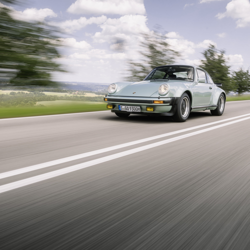 1975 Porsche 911 Turbo 3.0 Coupe Front View