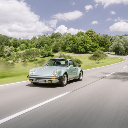 1975 Porsche 911 Turbo 3.0 Coupe Front View