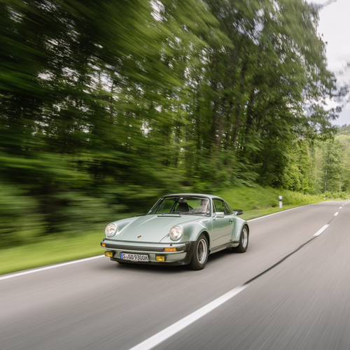 1975 Porsche 911 Turbo 3.0 Coupe Front View
