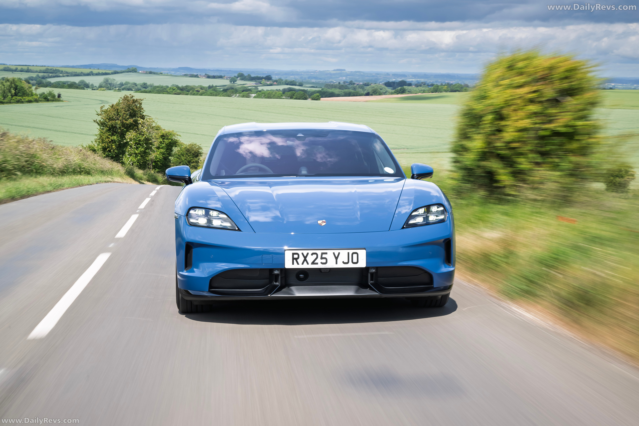2025 Porsche Taycan GTS Sport Turismo J1 II UK Version Front View