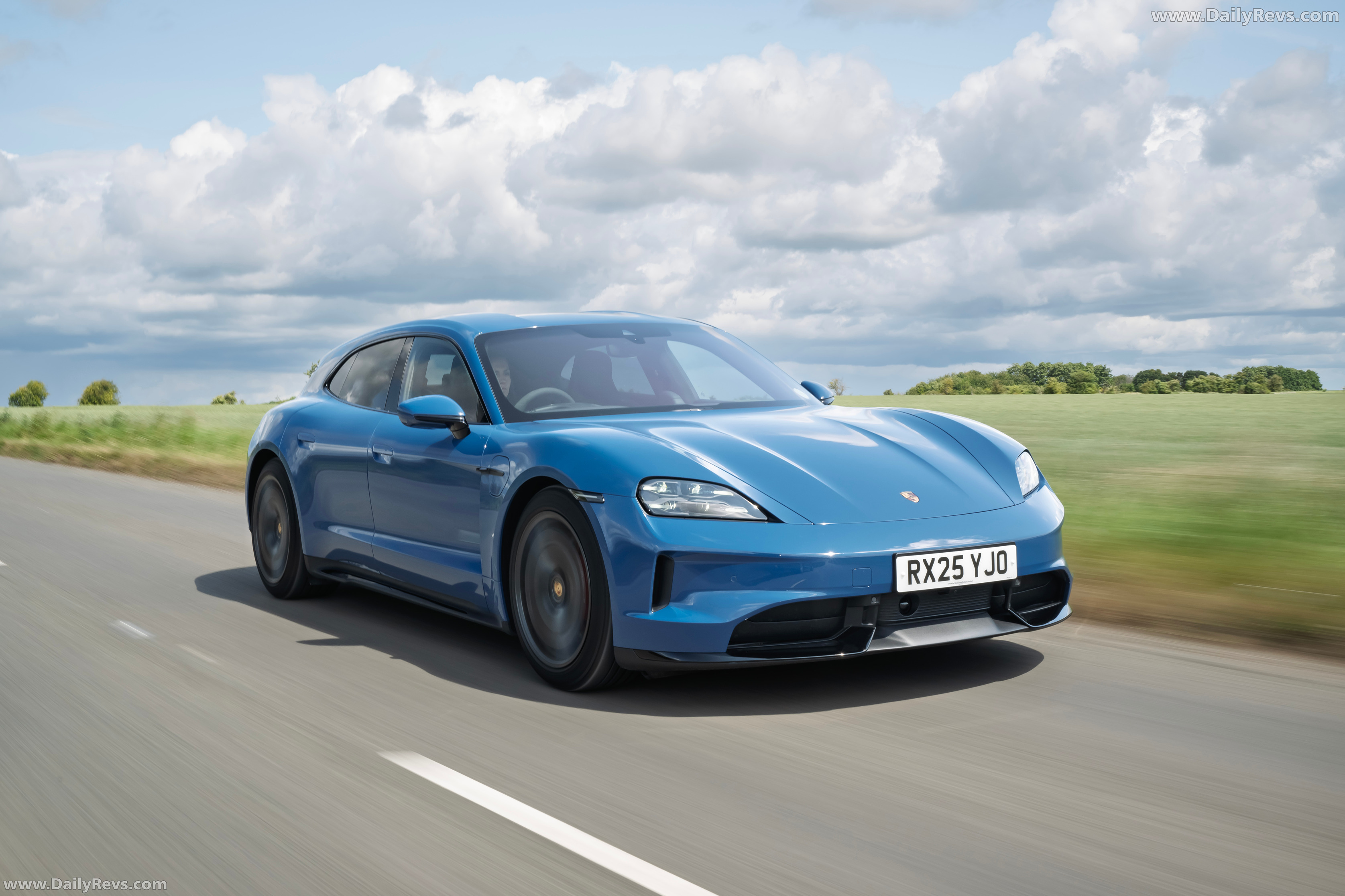 2025 Porsche Taycan GTS Sport Turismo J1 II UK Version Front View