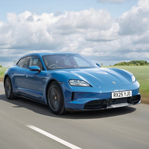 2025 Porsche Taycan GTS Sport Turismo J1 II UK Version Front View